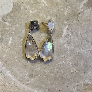Kendra Scott Carey earrings *broken